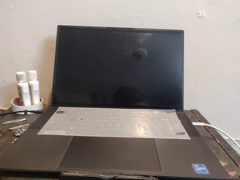 Dell Precision 5560 4
