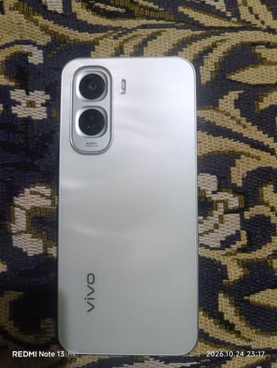 Vivo Y500