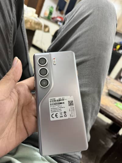 Tecno CAMON 40 Pro