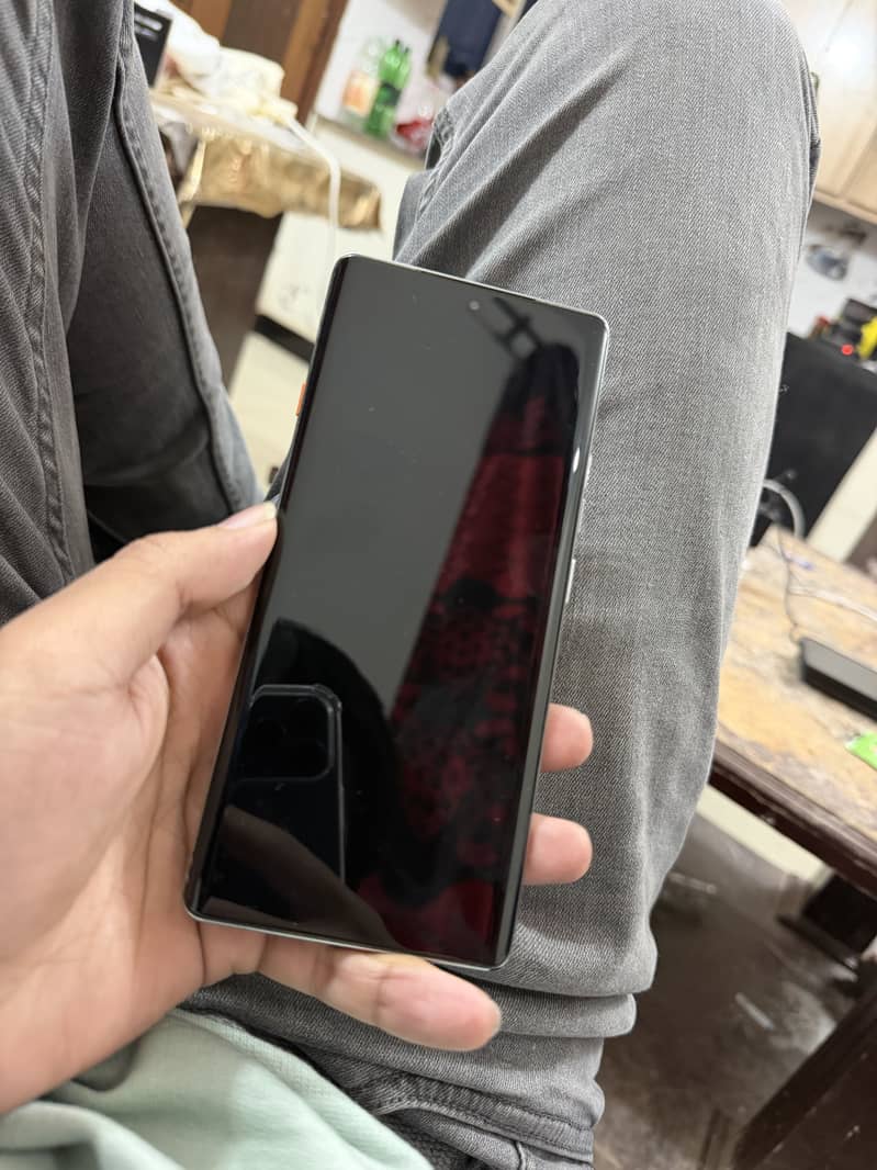 Tecno CAMON 40 Pro 2