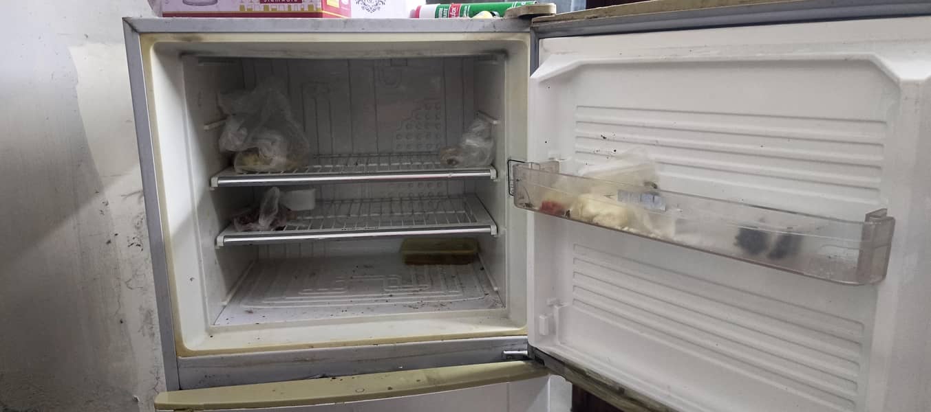 refrigerator 3