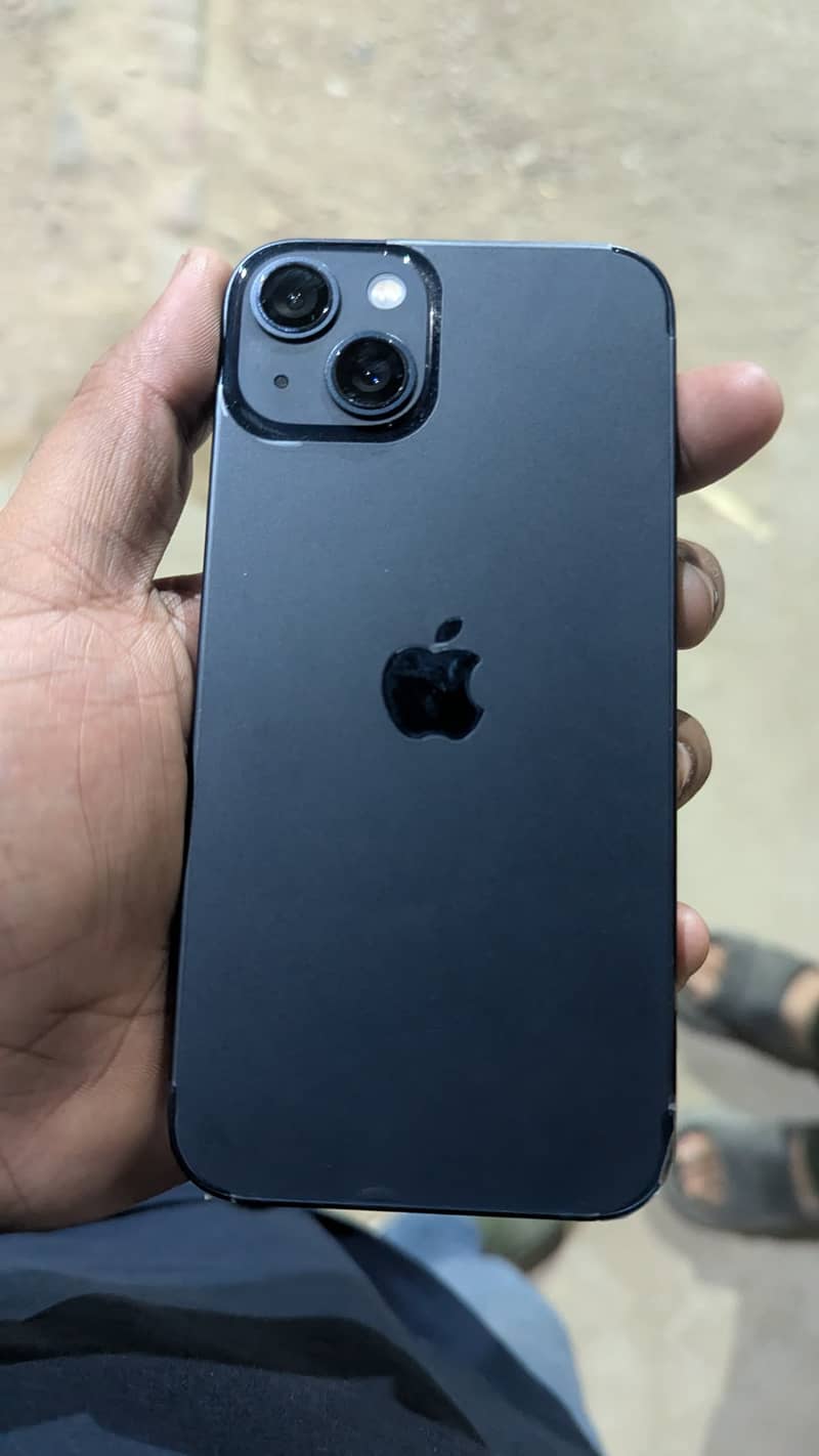 Apple iPhone 13 4