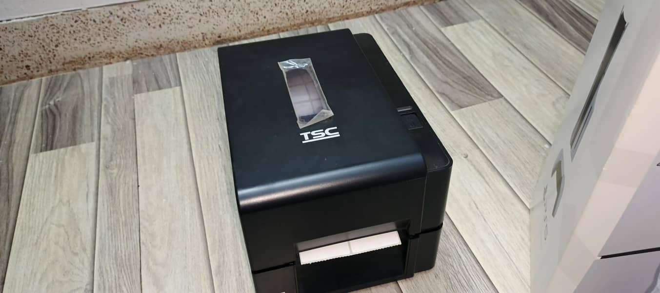 TSC BAR CODE PRINTER | NEW | TE200 model 4