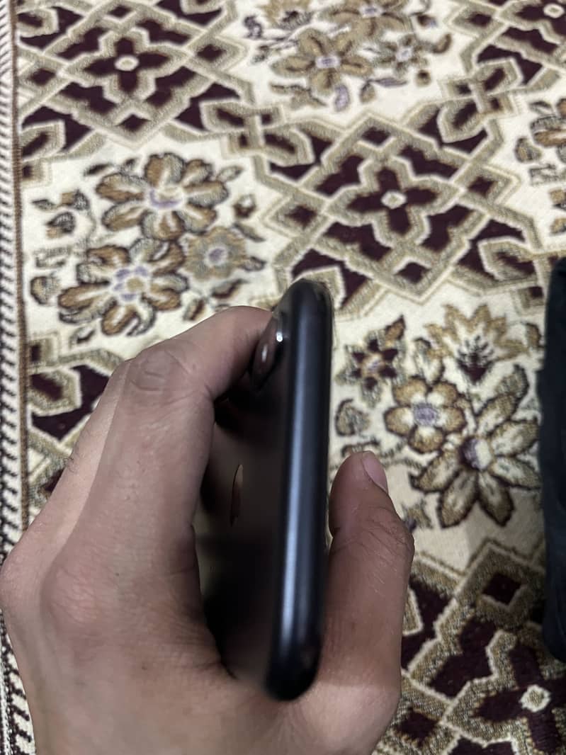 Apple iPhone X 5