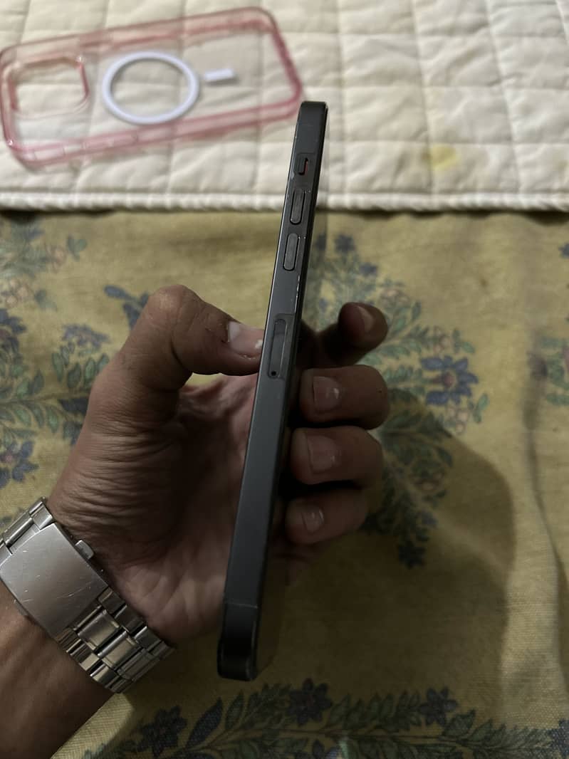 Apple iPhone 14 Pro Max 3