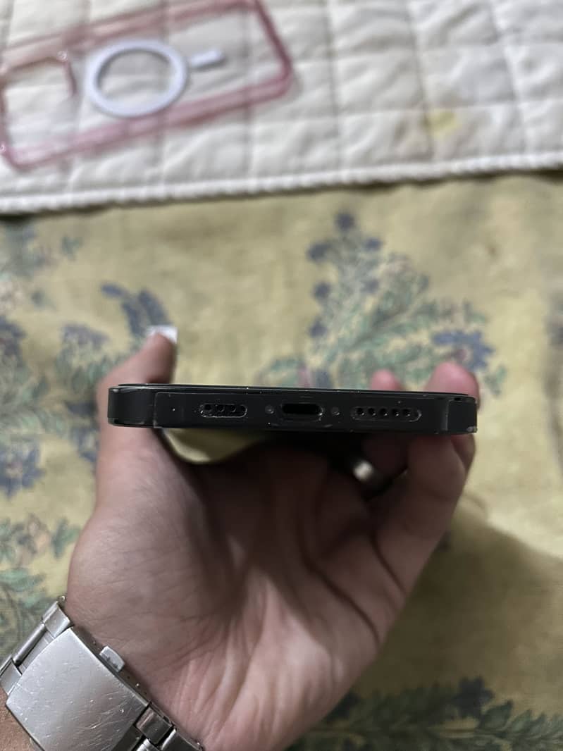 Apple iPhone 14 Pro Max 4