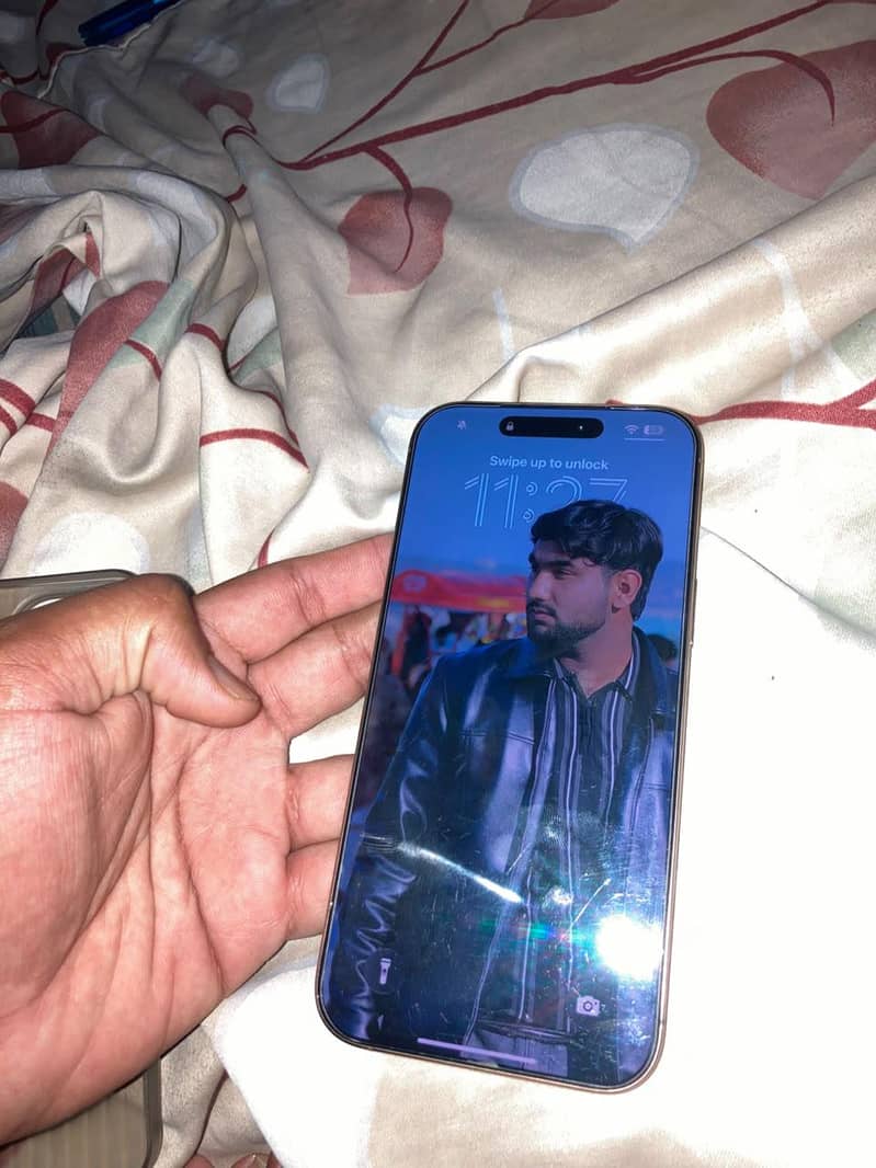 iphone 16 pro max jv 3