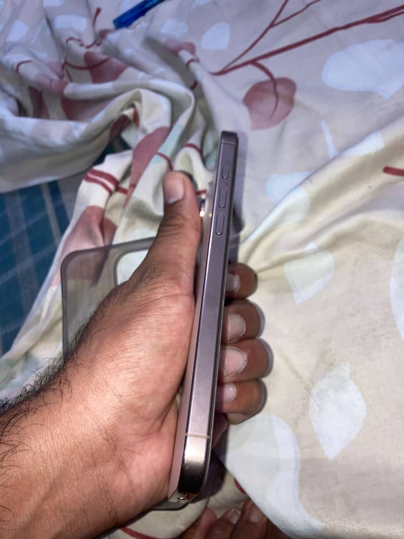 iphone 16 pro max jv 5