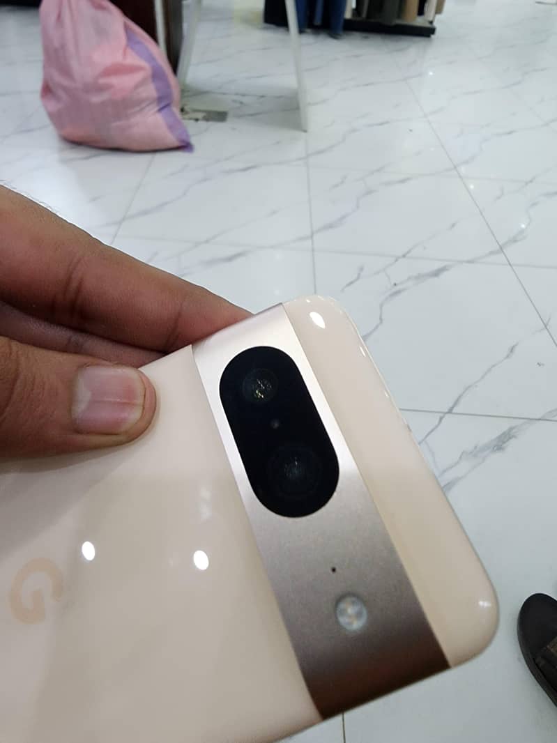 Google Pixel 8 2