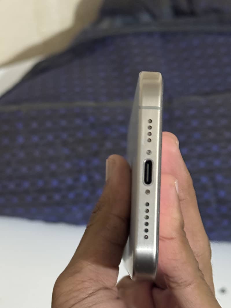 Apple iPhone 15 Pro Max 1