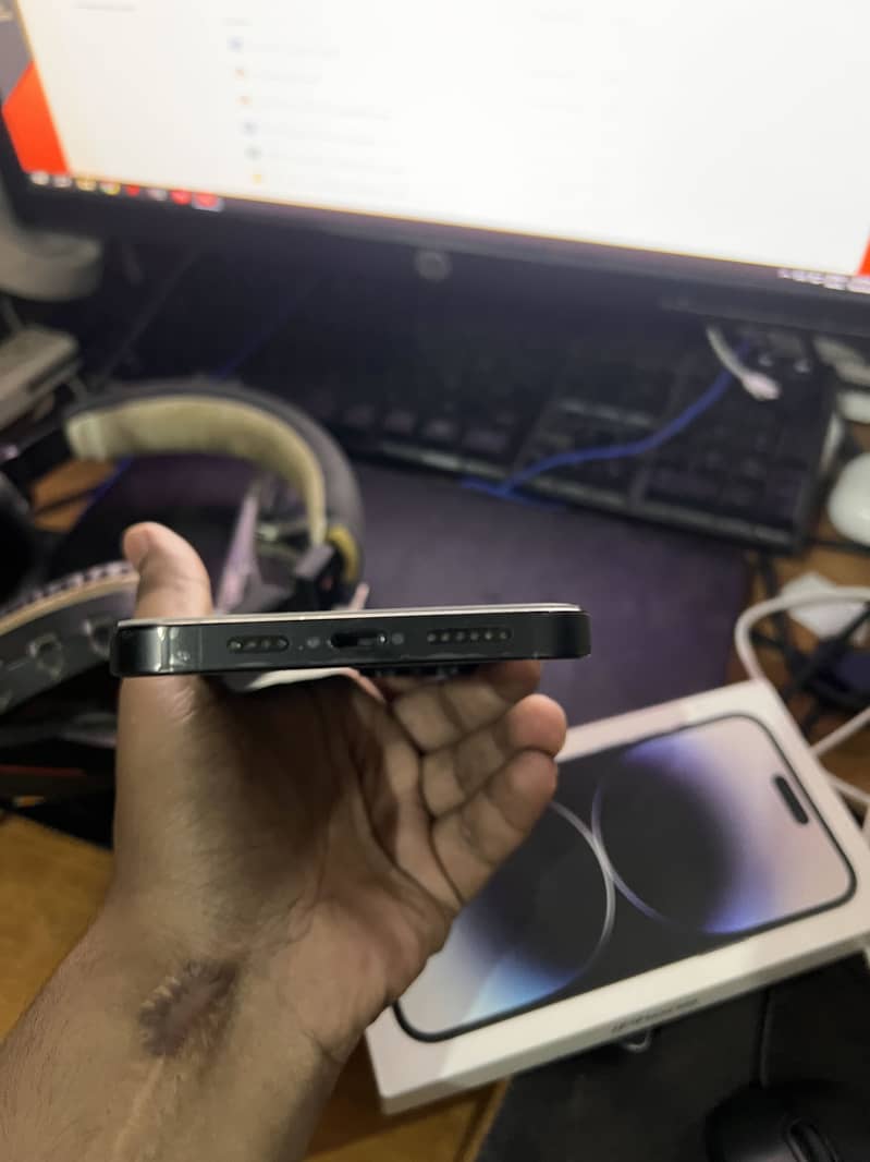 Apple iPhone 14 Pro Max 2