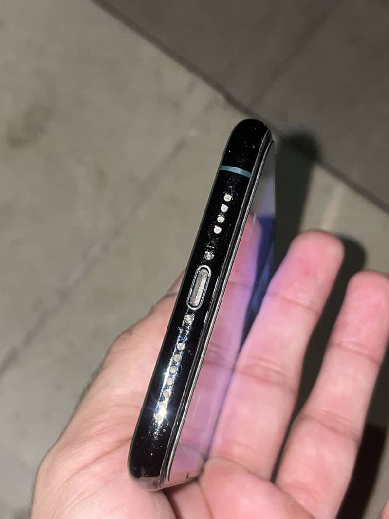 iPhone 11 Pro Max (FU) 4