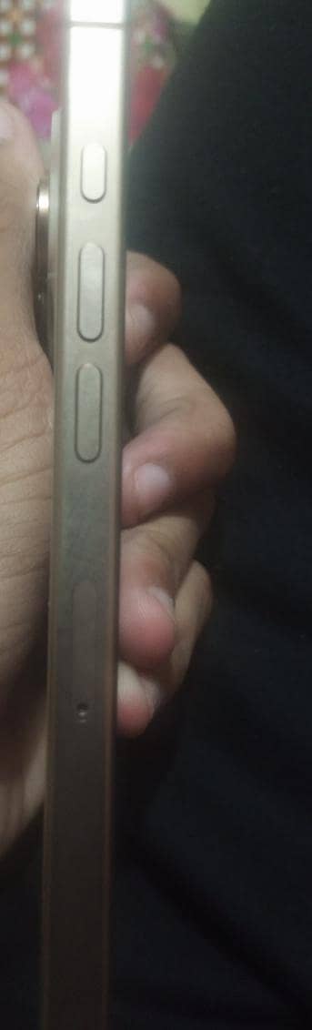iphone 16 pro max 3