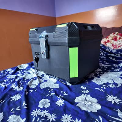 Top box for sale 45 Liter New