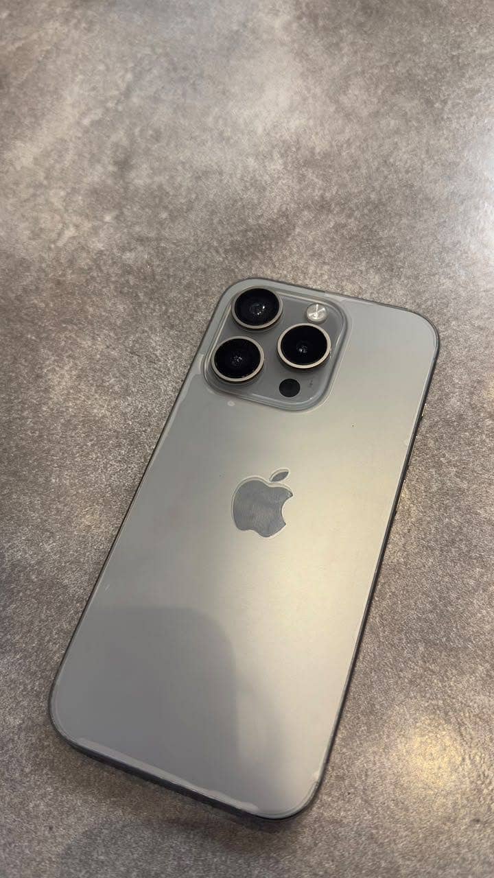Apple iPhone 15 Pro 0