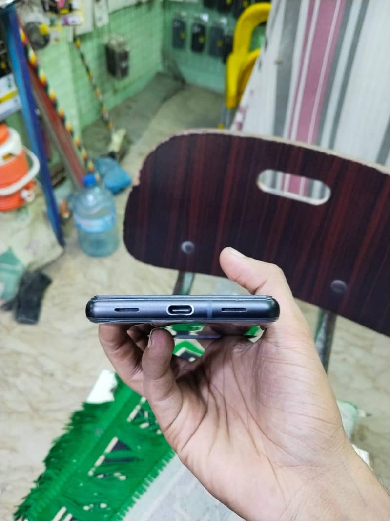 Google Pixel 6a 5