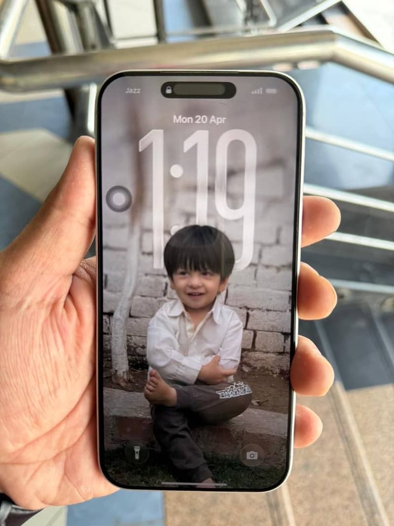 Apple iPhone 17 Pro Max 2