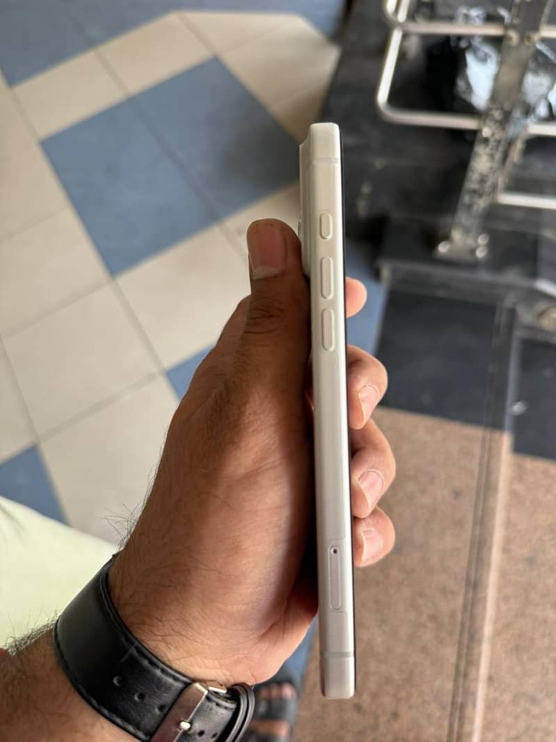 Apple iPhone 17 Pro Max 5
