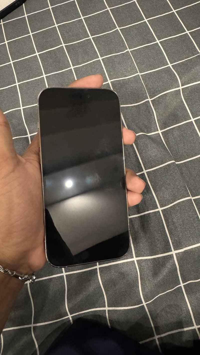 Apple iPhone 14 Pro 4