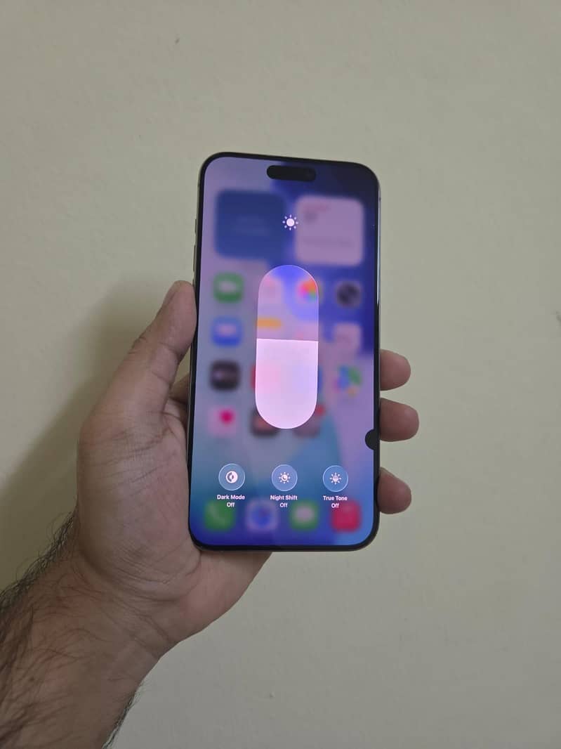 Apple iPhone 15 Pro Max 1