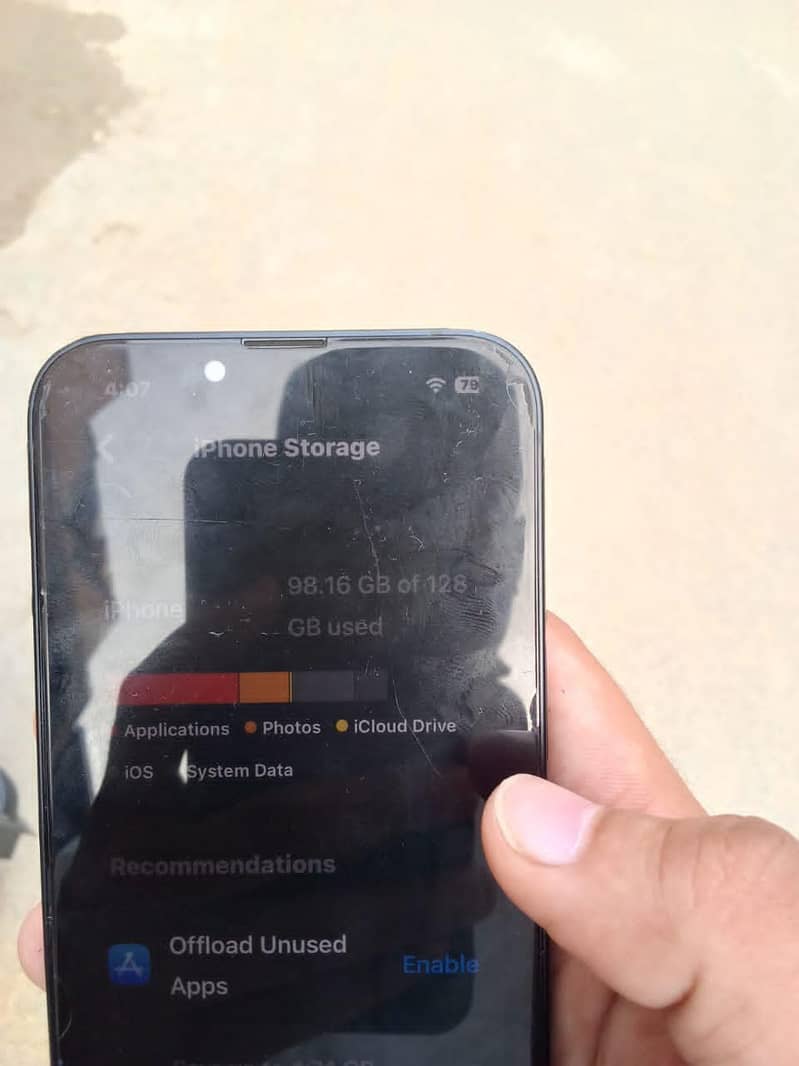Apple iPhone 13 0