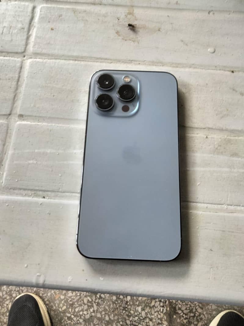 Apple iPhone 13 Pro 1