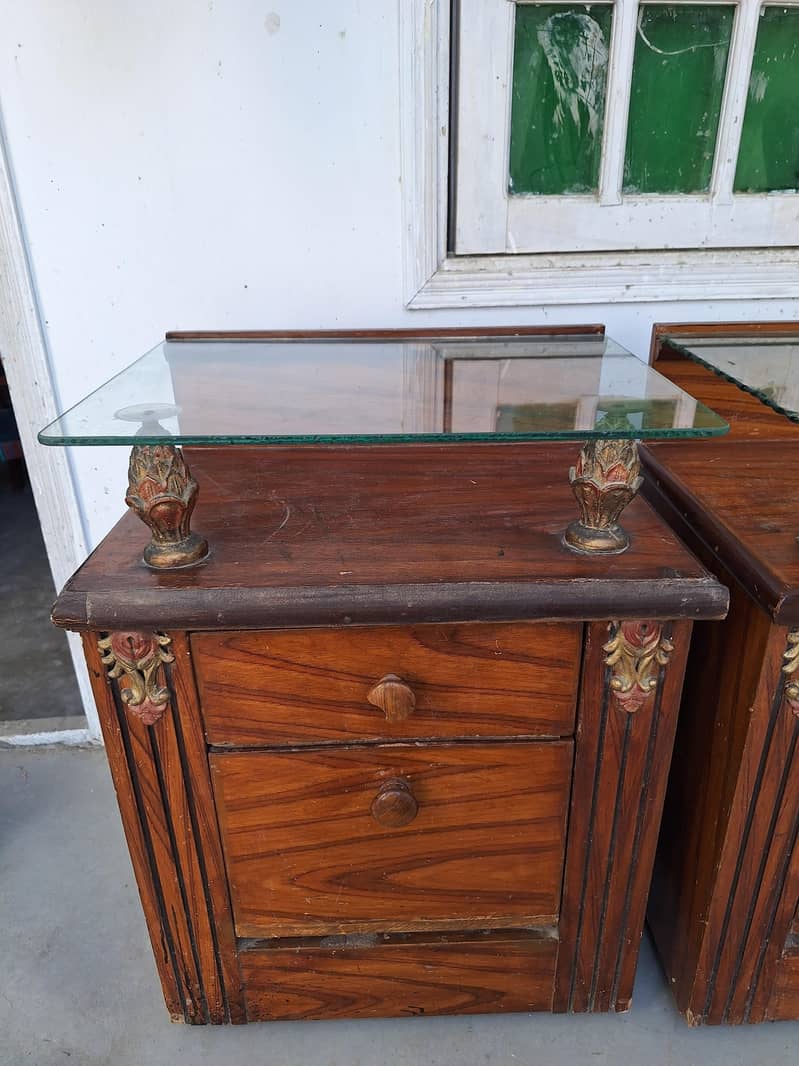 bed side tables 4