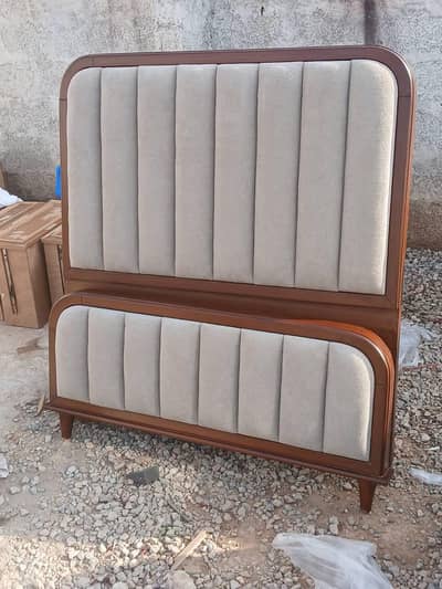 new single bed available plz Whatsapp number and location