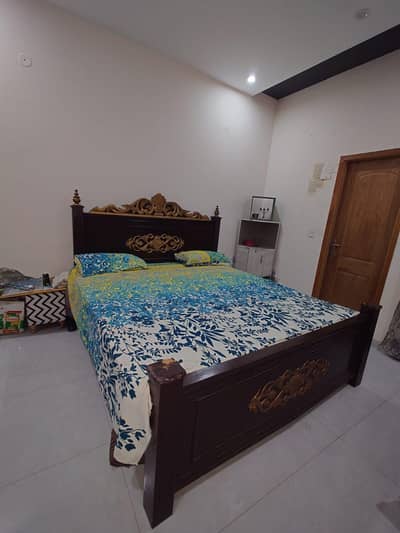 100% pure wooden bed queen size with mattress