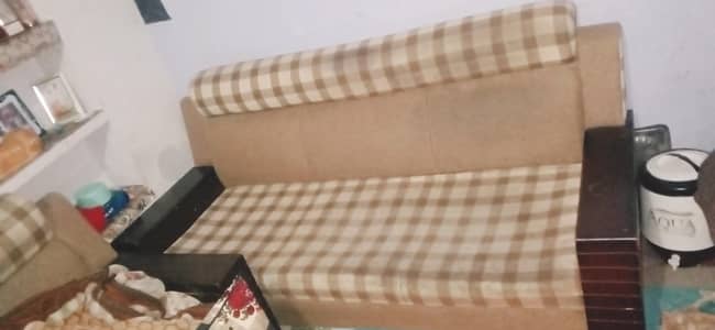 5 seater Sofa for sale