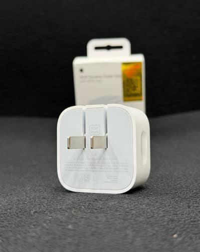 Apple 40W USB-C Fast Charger For  iPhone 18 Series, iPhone 17, 16, 15