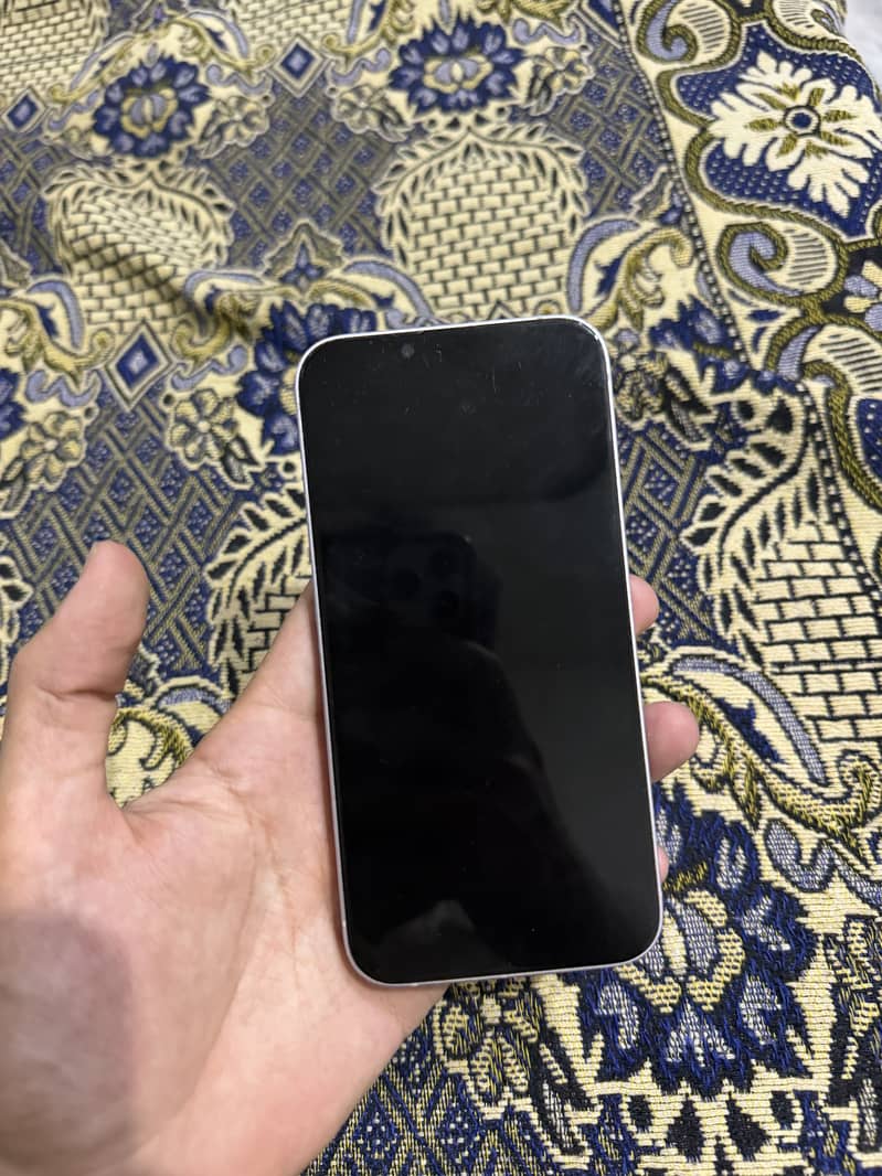 Apple iPhone 14 jv 4