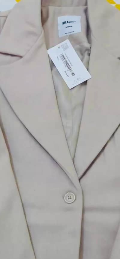 medium size coat