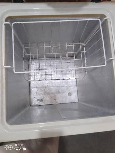 Varioline Intercooler Deep freezer for sale urgent
