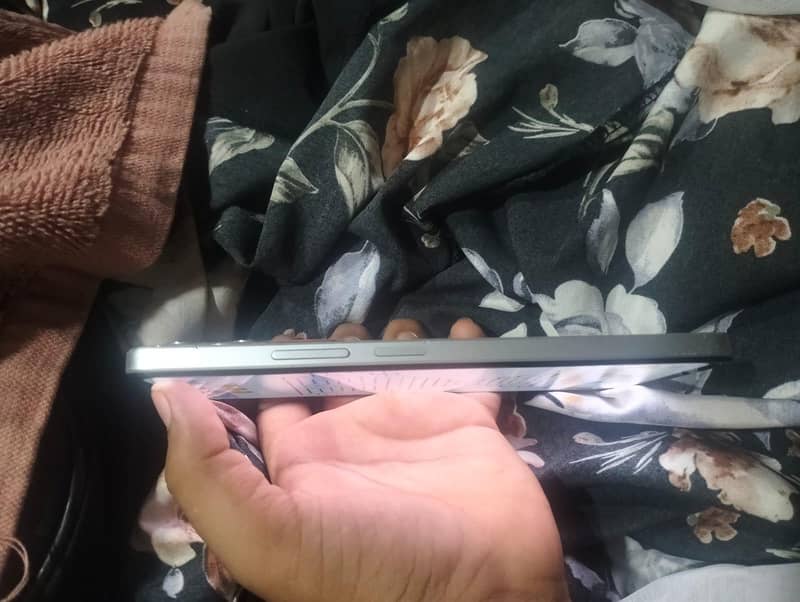 Realme C71 3