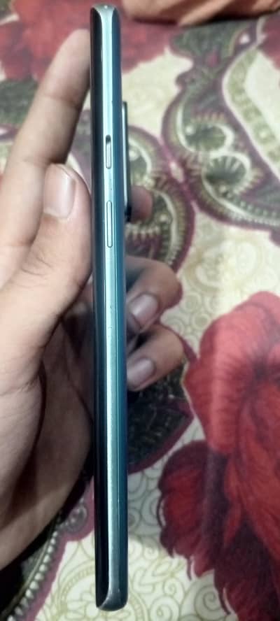 One Plus 8 Pro non pta 7+12/256