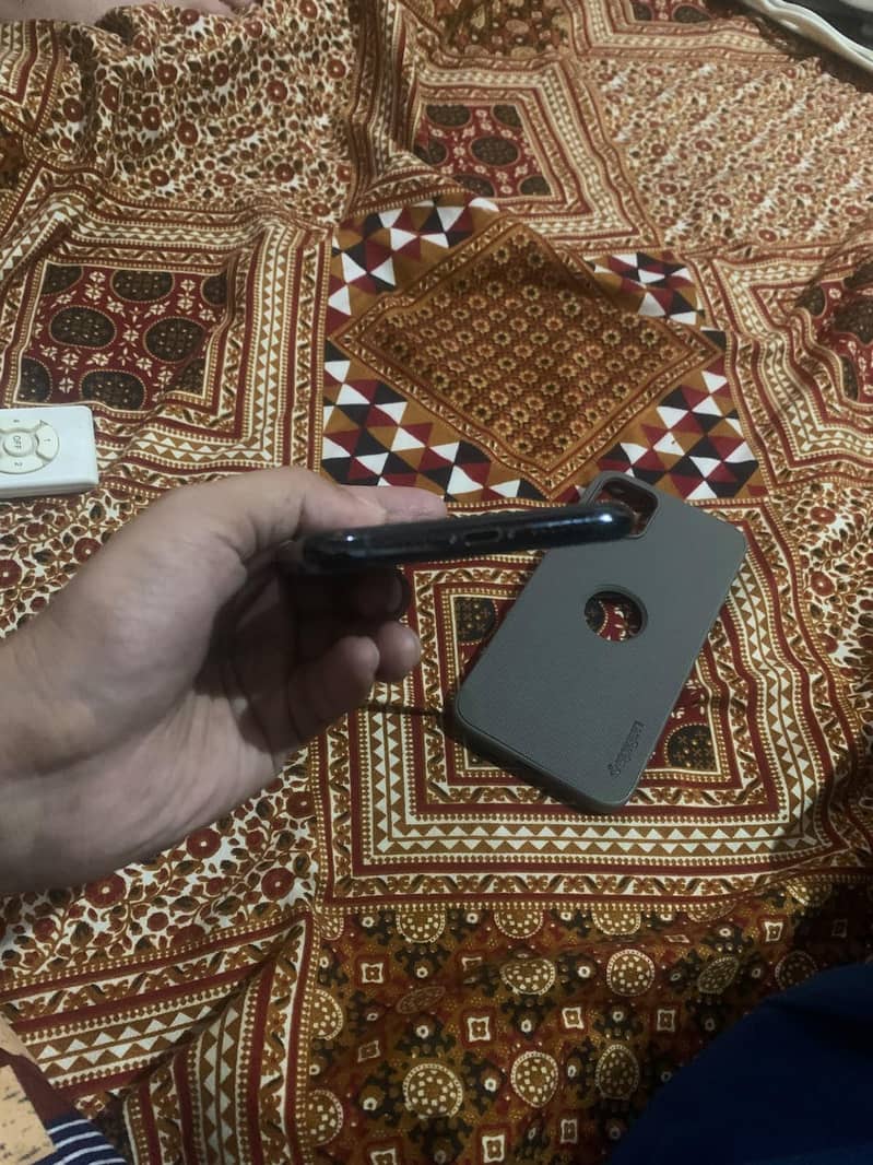 Iphone 11 pro max 2