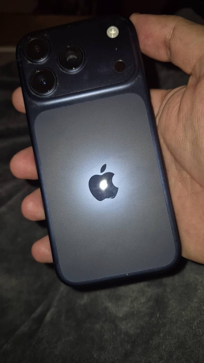 Apple iPhone 17 Pro 2