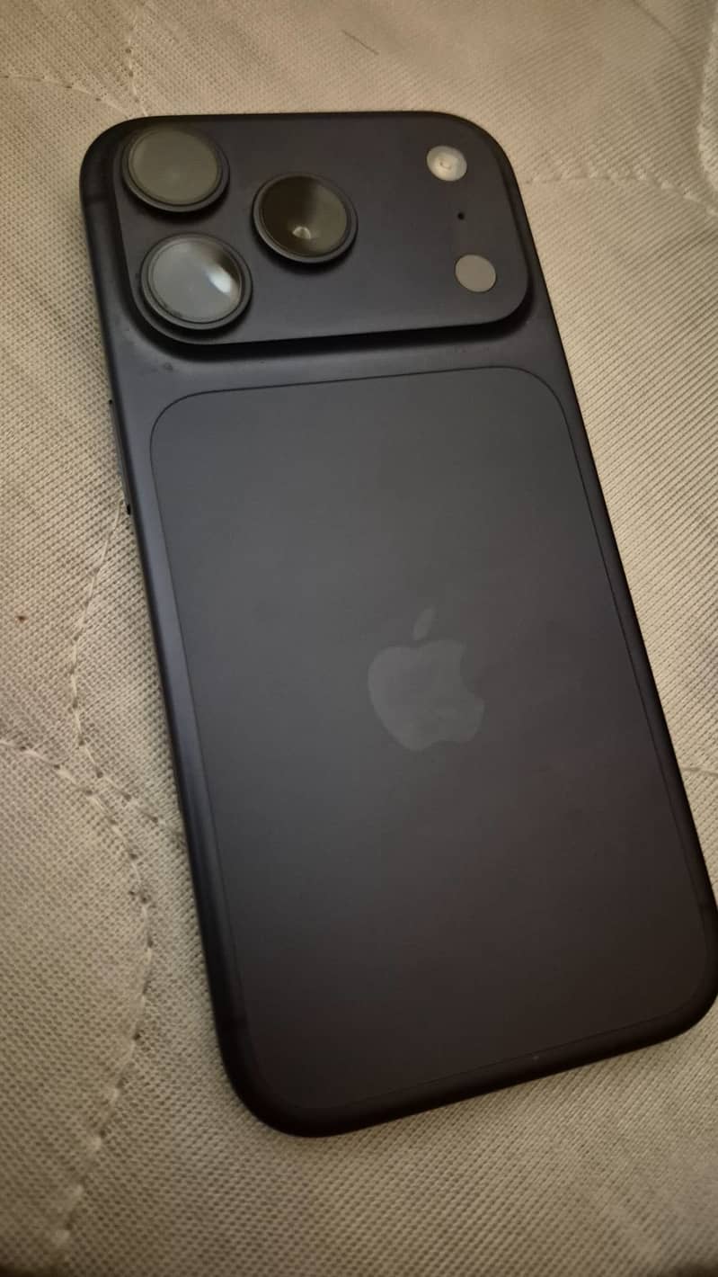 Apple iPhone 17 Pro 4