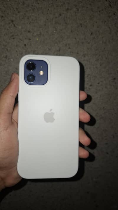 Apple iPhone 12