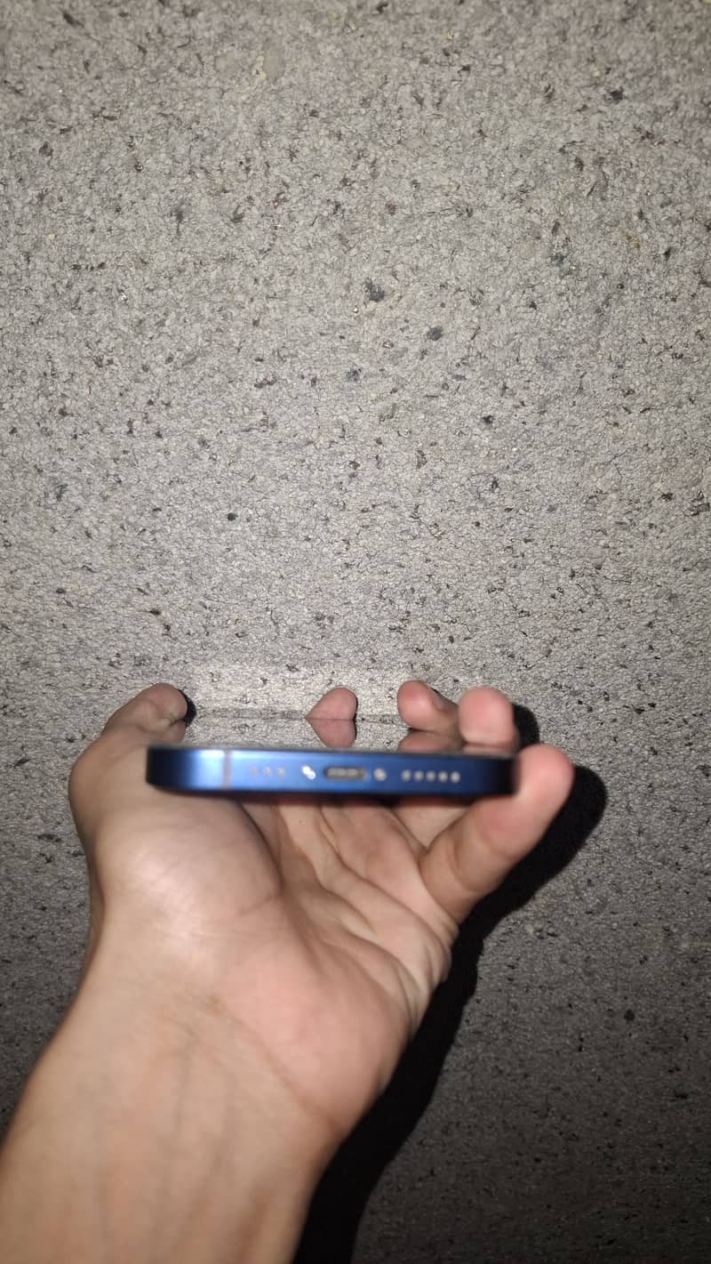 Apple iPhone 12 8