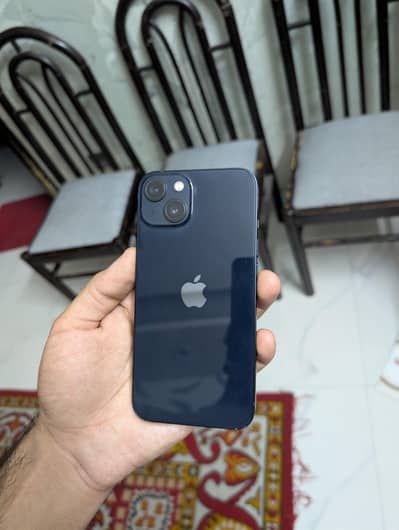 Apple iPhone 13