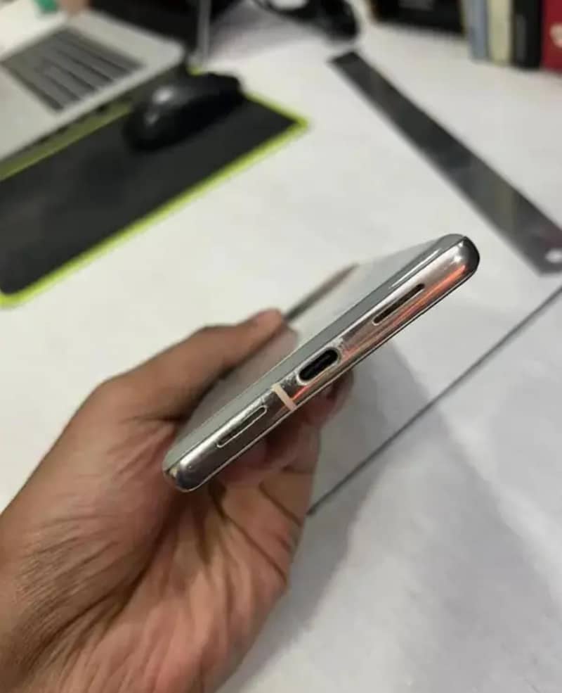 Google Pixel 7 Pro 4
