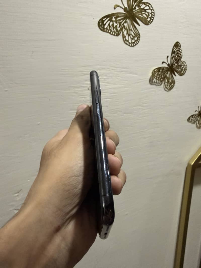Apple iPhone 11 Pro 3