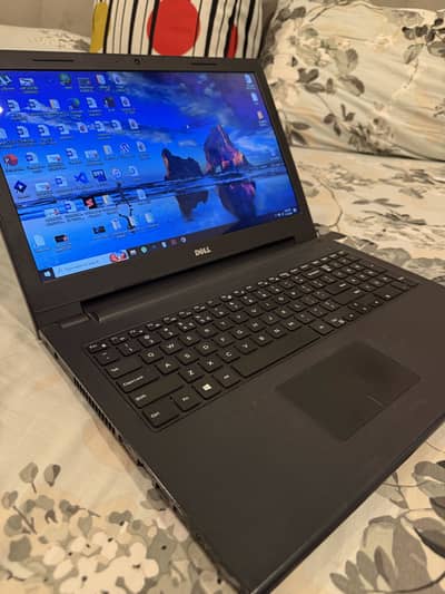 DELL INSPIRON 512GB 256GB SSD 4GB RAM 17INCH SCREEN
