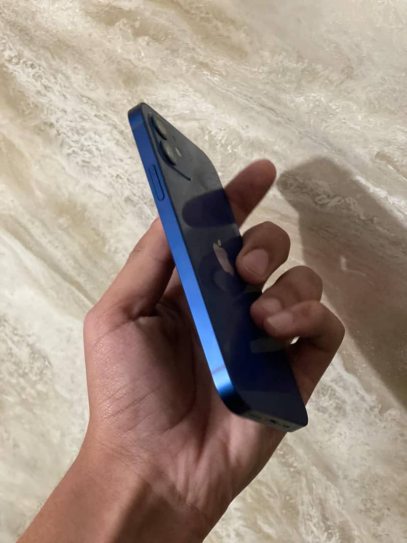 Apple iPhone 12 3