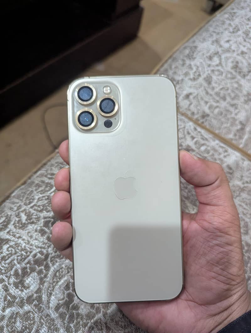 Apple iPhone 12 Pro Max 4