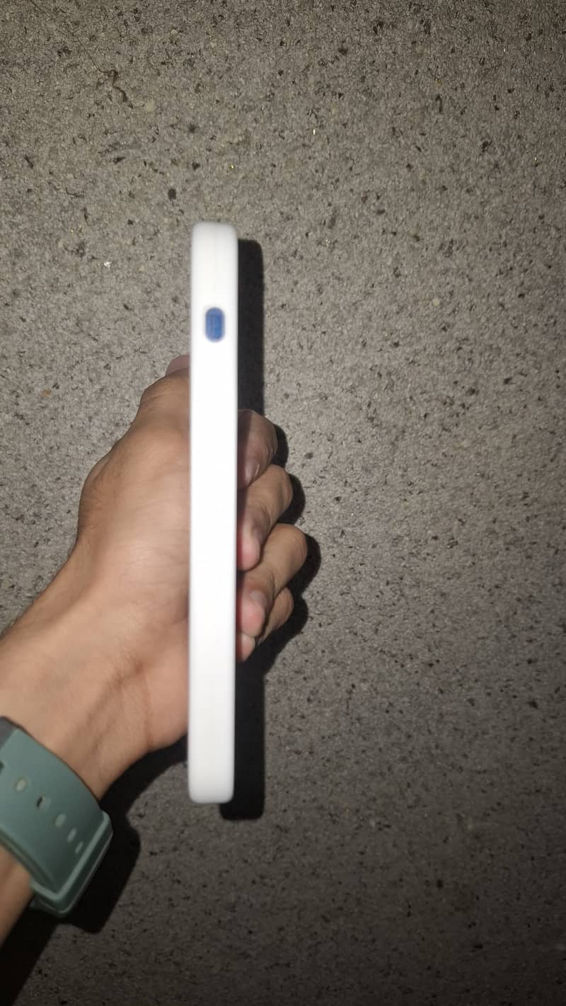 Apple iPhone 12 1