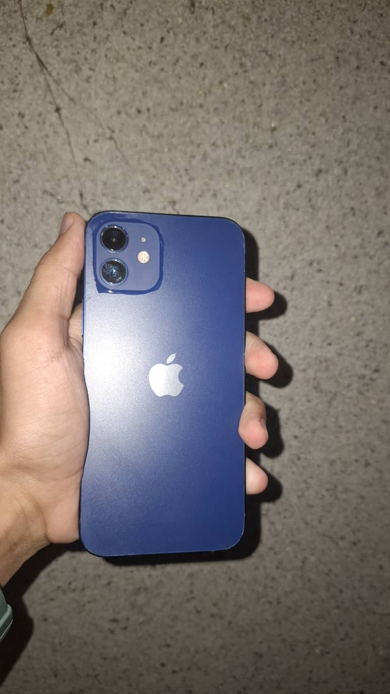 Apple iPhone 12 3