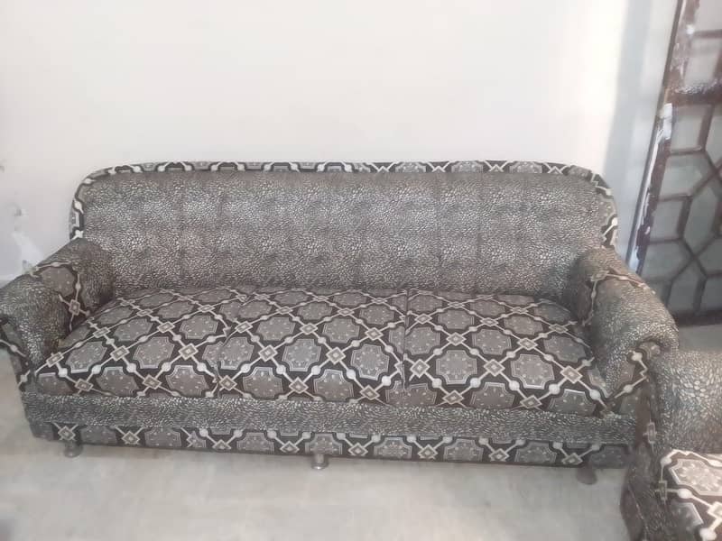 5 seater sofa 0